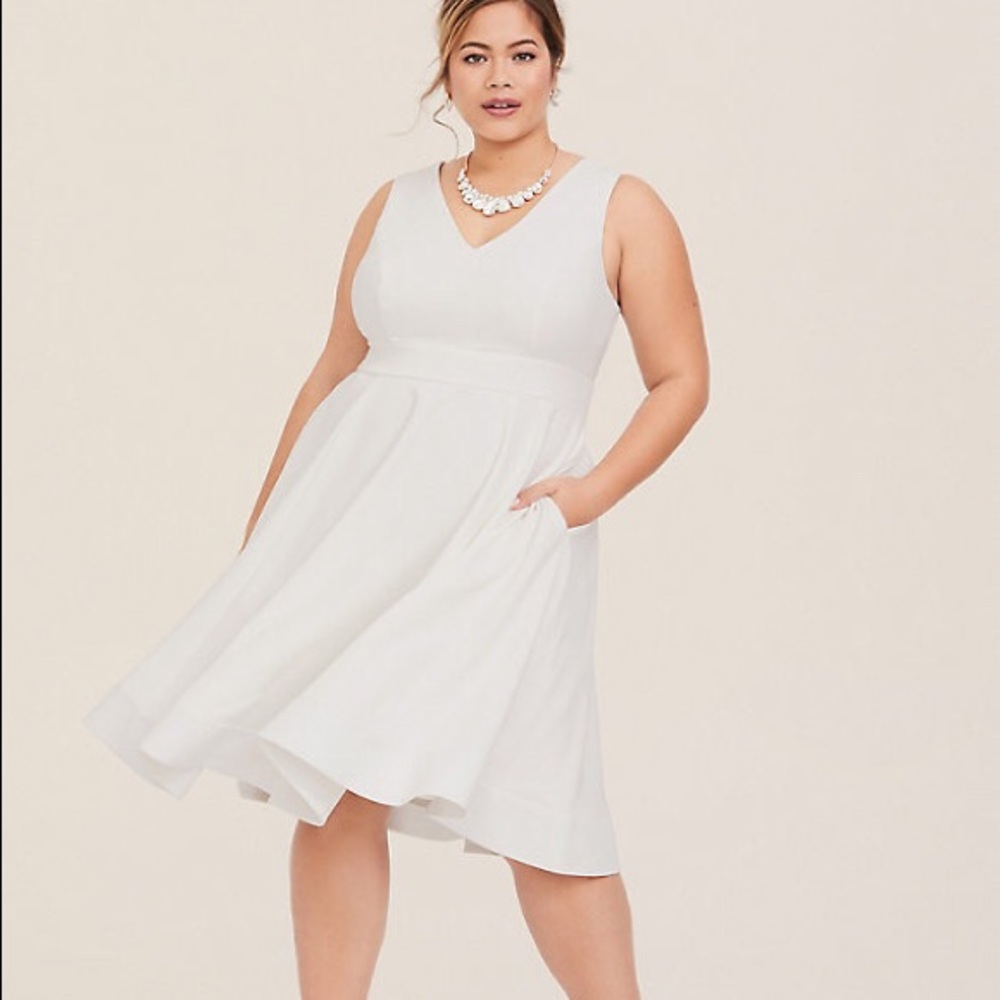 Torrid 14 Woven Vintage Inspired V-Neck Sleeveless Skater Plus Wedding Dress NWT
